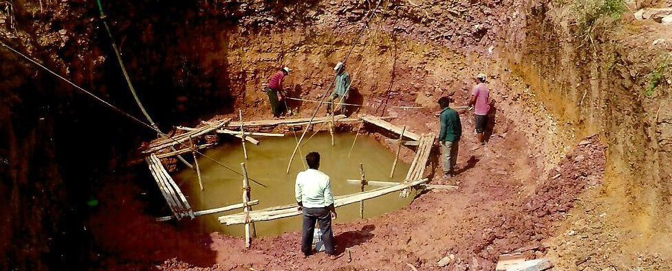 Réparation d’un puits dans le village de Chapirevula, dans l’Andhra Pradesh